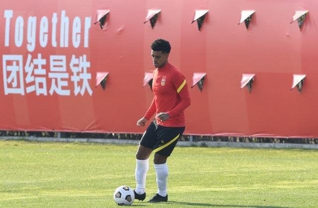 开云在线-阿兰珍惜为国效力机会：国家待我特别好 我很自豪